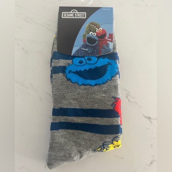 Sesame Street Unisex Crew Socks, Bioworld , Elmo & Friends Size 10-13 - Picture 5 of 8